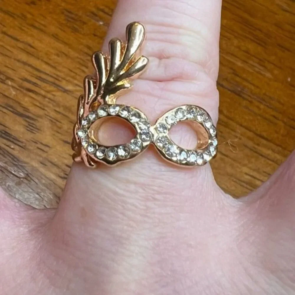 Masquerade Mask Ring, Size 6